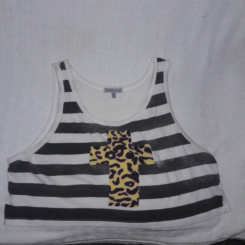 Crop Top - Picture 2 of 4